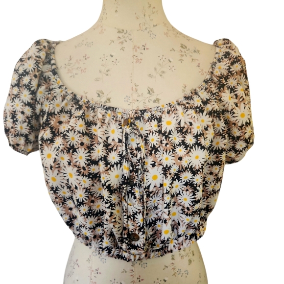 NWT Lily Rose crop daisy floral top XL - Picture 1 of 6